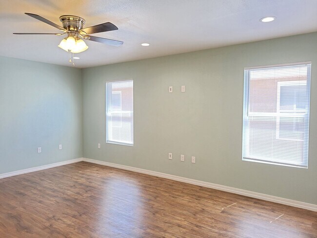 Photo - rf2616 Unit A