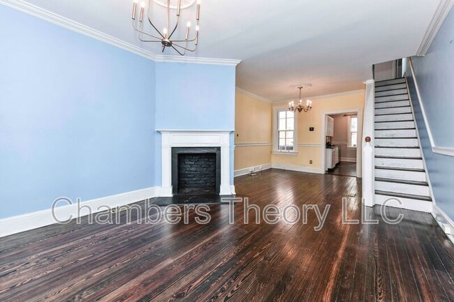 Photo - 1005 Duke St