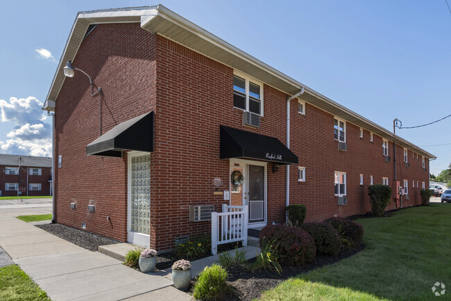 Leasing Office - Rossford Hills Apartments