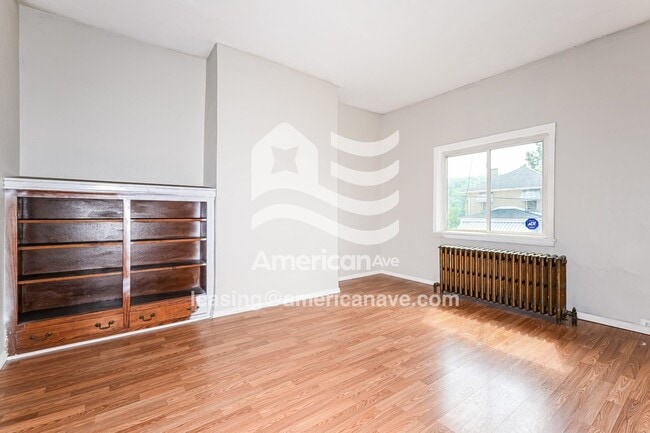 Photo - 1605 Mobile Ave