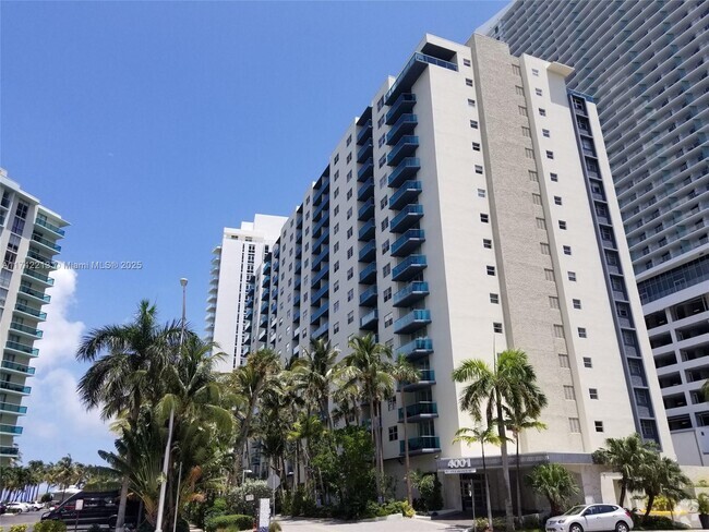 Building Photo - 4001 S Ocean Dr Unit 4H Rental