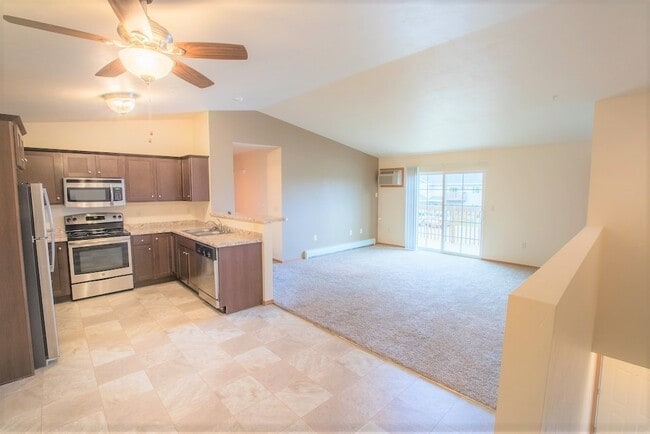 Lakeside Estates Apartments