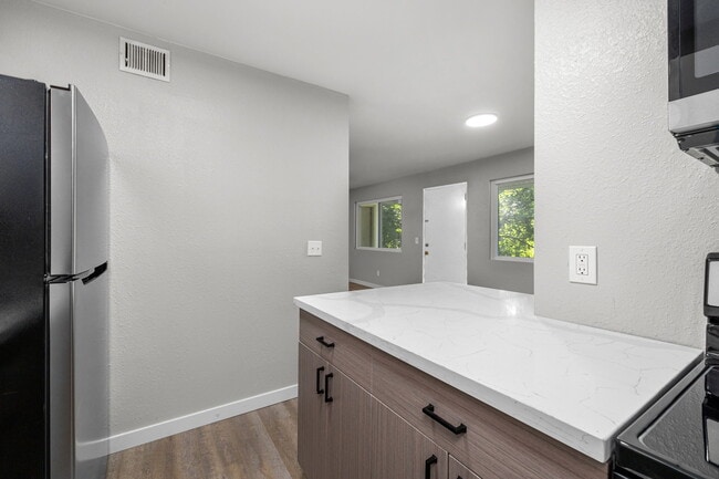 Photo - 50 Devon Ct Unit C-7