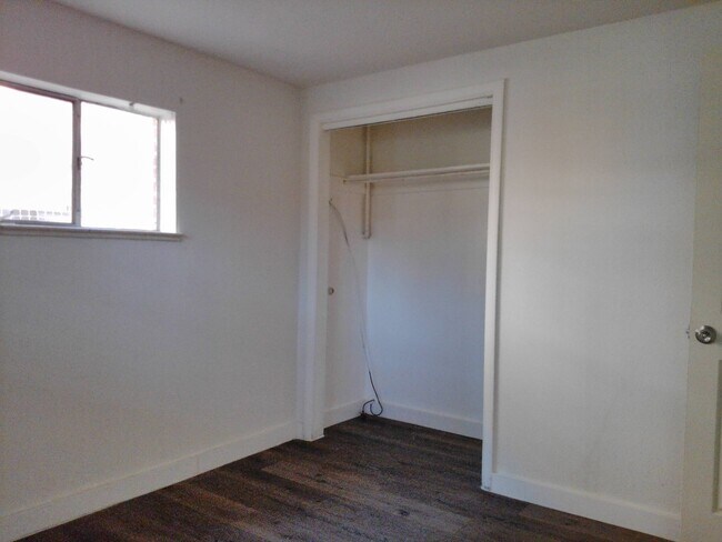 3285 Jasmine St Unidad B