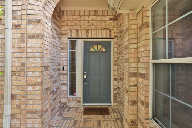 Photo - 7 N Regan Mead Cir