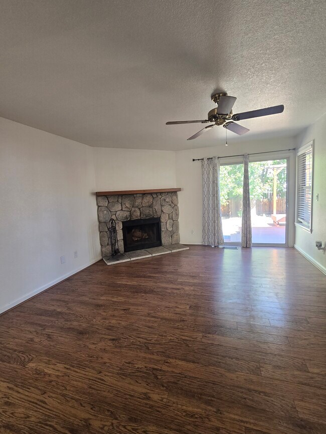 Photo - 346 Sunwood Dr