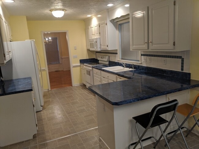 Photo - Huge 4 Bedroom Chester Transitional in Stoney Glen West with 2 Car Garage, $2225.00 p/month!