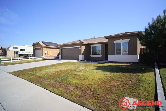 Photo - Charming 3 Bed / 2 Bath Home with Garage in Bakersfield!