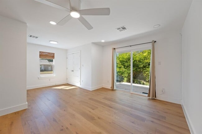 Photo - 5804 Tracy Lynn Ln Unit A