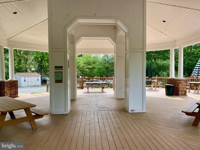 Photo - 600 Squire Ln Unit 600-3H