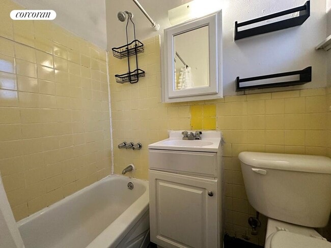 Photo - 1670 York Ave