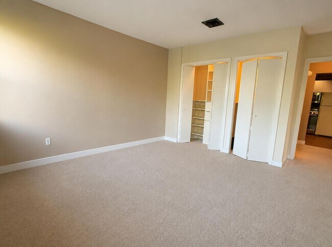 Photo - 110 Riverway