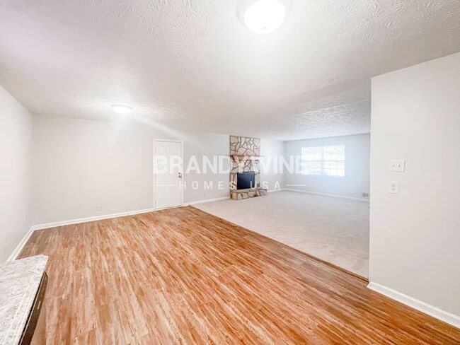 Photo - 3810 Rock Hollow Ct