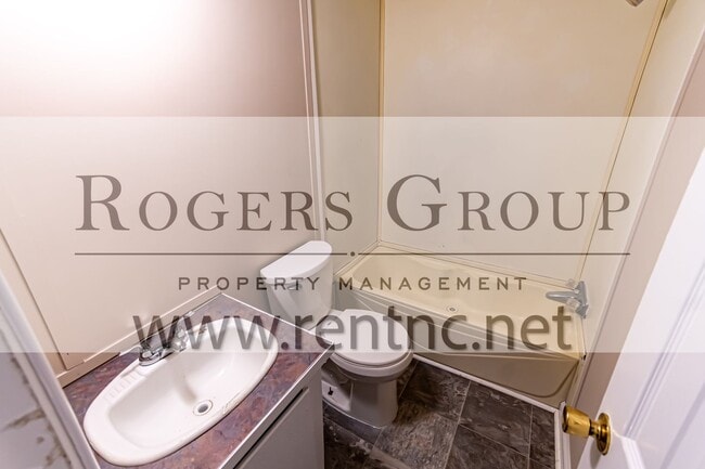 Photo - 2 Country Ln