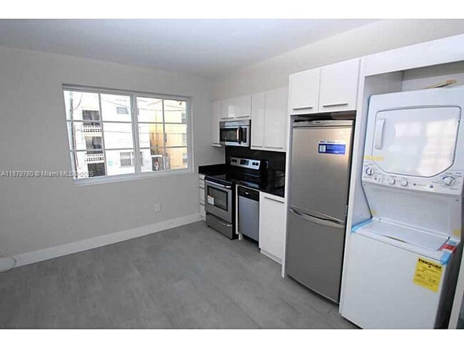 Building Photo - 1321 Pennsylvania Ave Unit 6 Rental