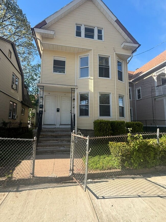 Building Photo - 67 Derby Ave Unit 3 Rental
