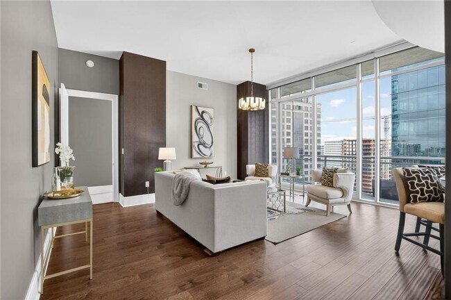 Photo - 1065 Peachtree St NE