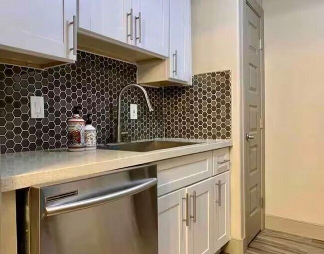 Photo - 6402 Del Monte Dr Unit 121