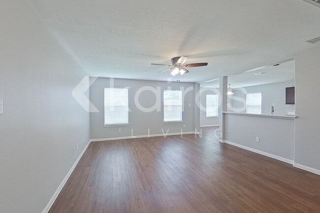 Photo - 871 Darbydale Crossing Ln