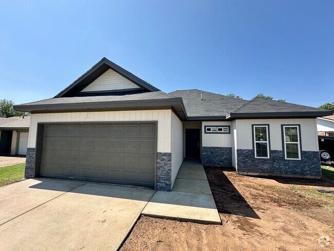 Building Photo - 3Bed/2Bath Available 7/21 Rental