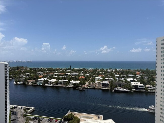 Photo - 20281 E Country Club Dr Unidad 2104