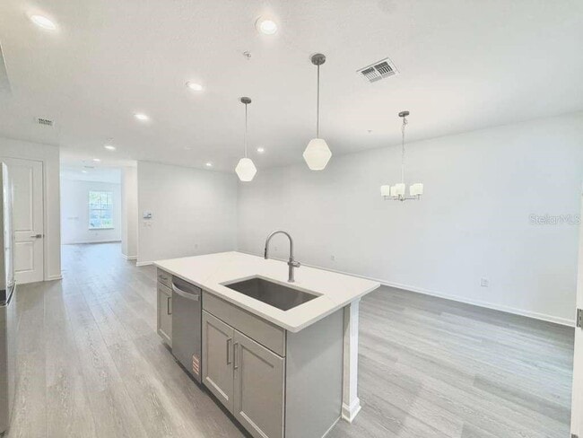 Photo - 1866 Falconhurst Ln