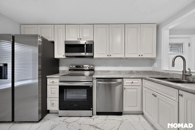 Photo - 1413 12th St NE