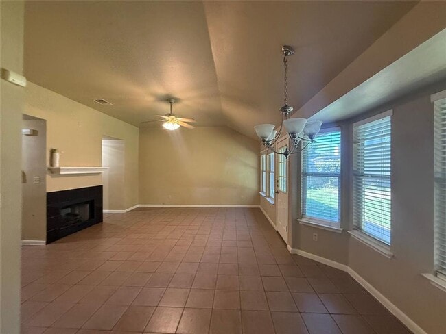 2107 Yaupon Trail