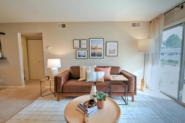 Photo - 4125 Chesapeake Dr Unidad 3C