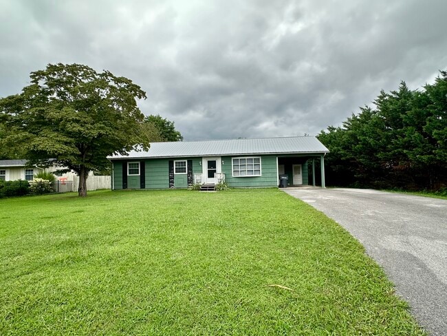 Building Photo - 1119 Meadow Rd Rental