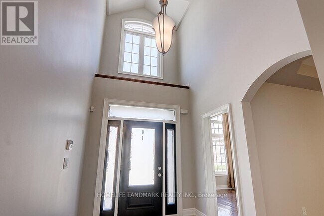 Photo - 146 Lady Fenyrose Ave