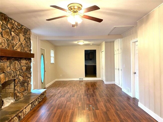 Photo - 102 Edward St