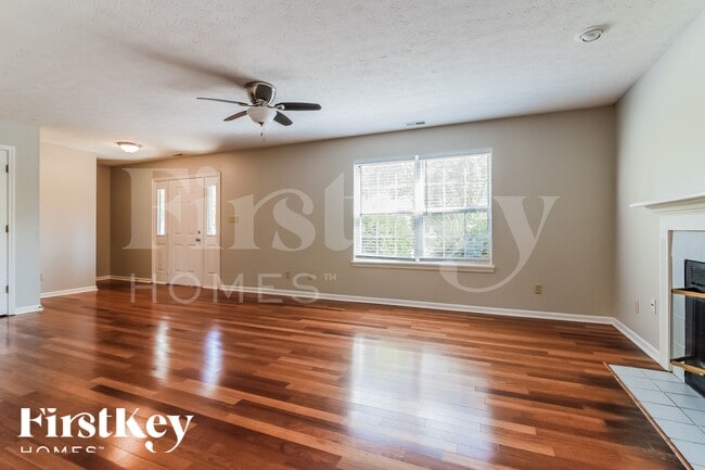 Photo - 1562 Winding Creek Trail