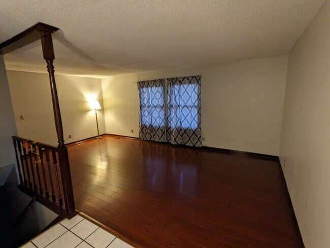 Photo - 5108 E Looman St