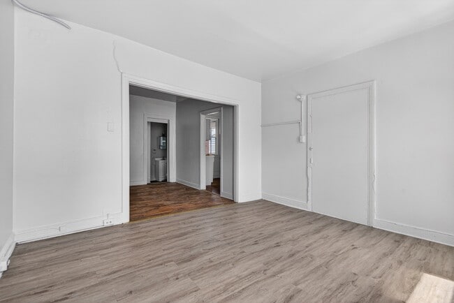 Building Photo - 31 N Hartley St