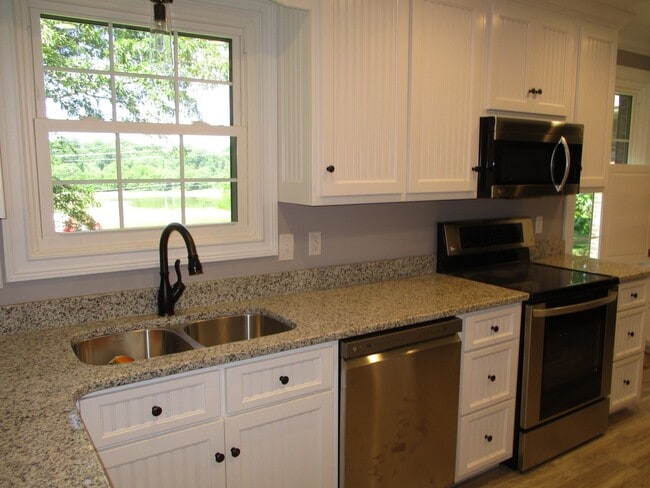 Photo - 3 Bedroom 2 Bath Home For Rent Across From The Golf Club!