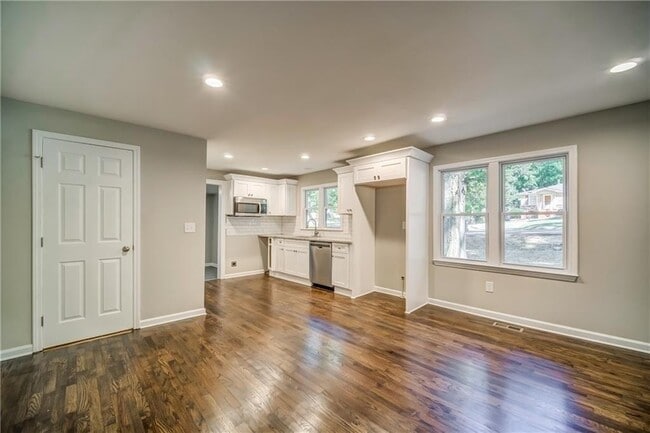 Photo - 6429 Gordon St