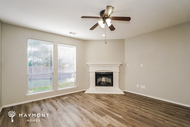 Photo - 1204 Juniper Ln