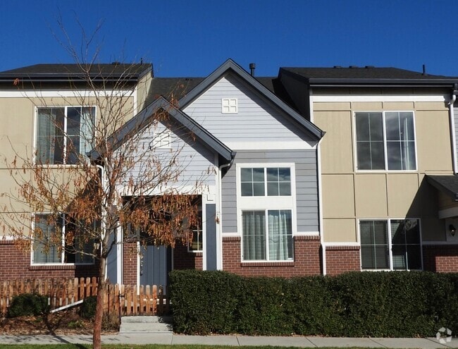 Building Photo - Central Park Town Home for Rent!
