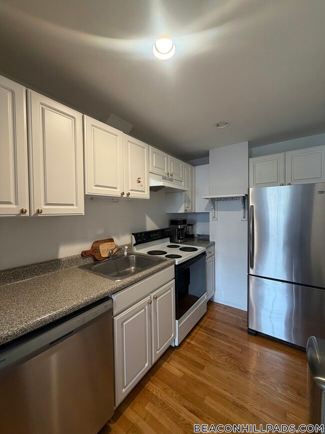 Photo - 14 Derne St Unit 4