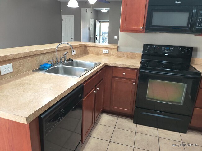 Photo - 75 Canyon Oak Loop