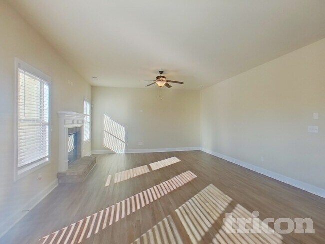 127 Massey Ln