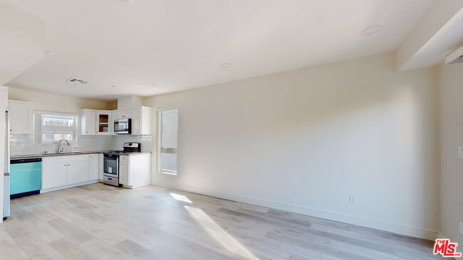 Photo - 236 Rosemont Ave Unit 1/2