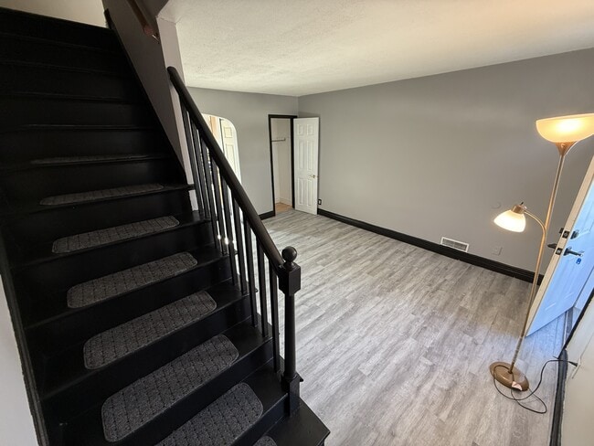 Photo - 419 Garden Ave