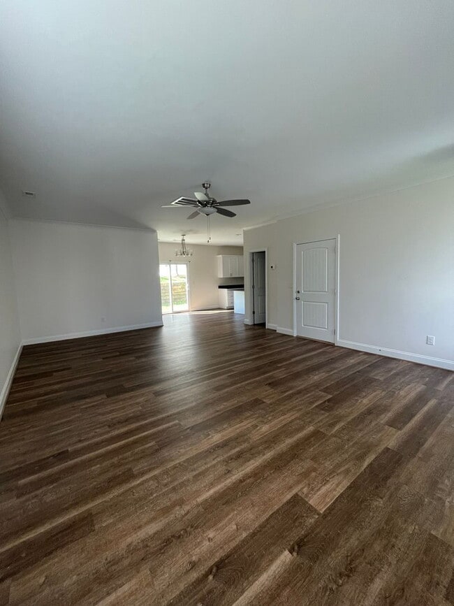 Photo - Inquire today on how to get FREE rent!