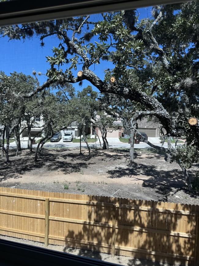Building Photo - 10643 W Military Dr Unit 3 Rental
