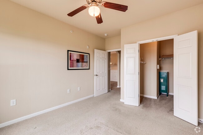 1BD, 1BA, - 812SF