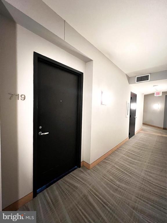 Photo - 155 Potomac Passage Unidad 719