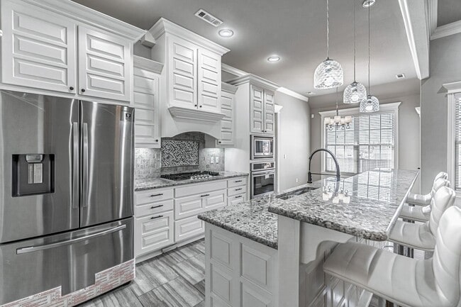 Photo - Brick Home in Rogers!