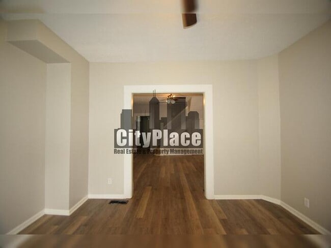 Photo - 2862 Highland Pl